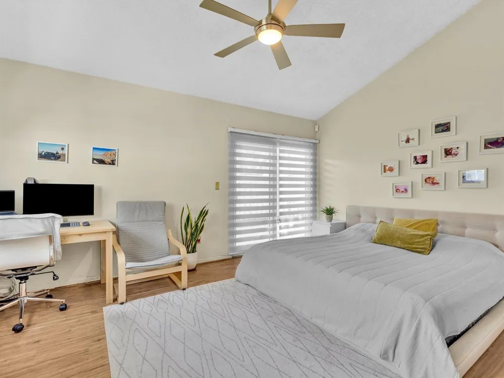 8 Hawthorne Lane Boynton Beach, FL 33426