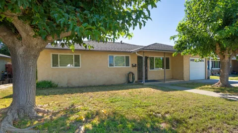 1070 N. Princeton Ave.
