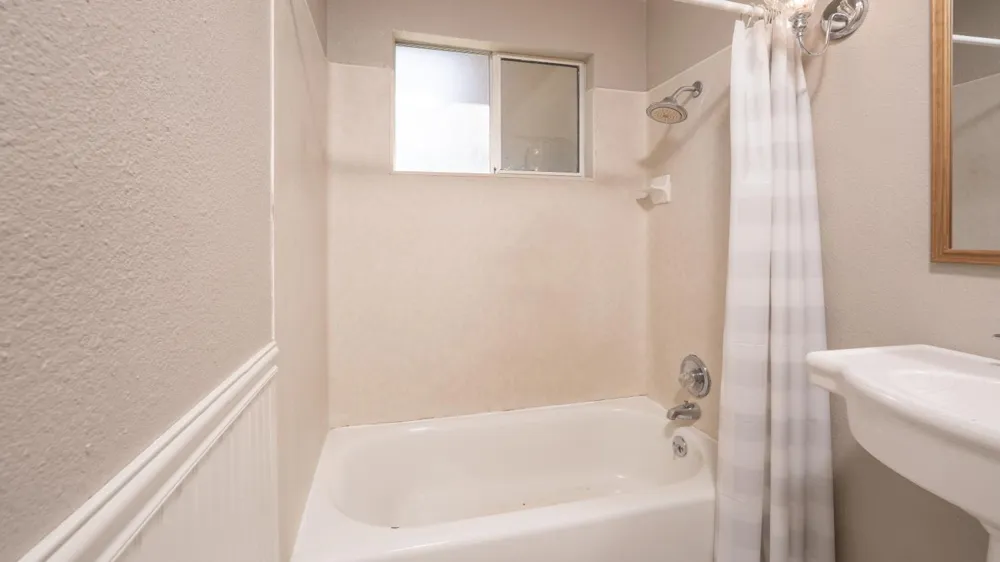 1070 N. Princeton Ave. Coalinga, CA 93210