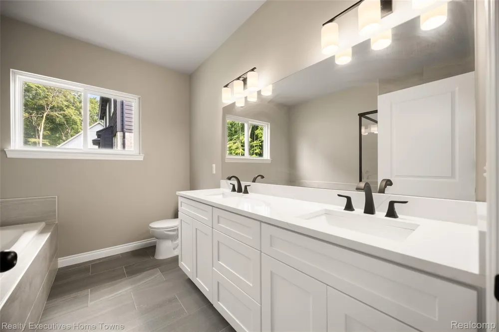 34823 CARDINAL LANE Richmond City, MI 48062