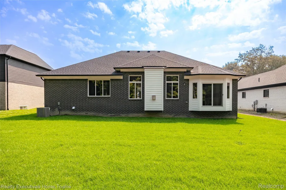 34823 CARDINAL LANE Richmond City, MI 48062