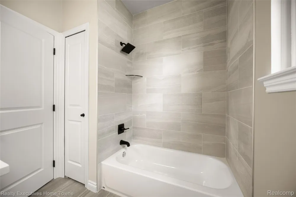 34823 CARDINAL LANE Richmond City, MI 48062