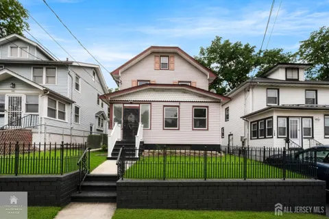 149 Summer Avenue