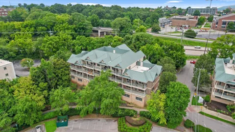 733 Battery Place