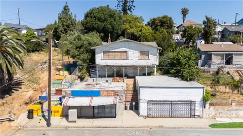 3303 Floral Drive