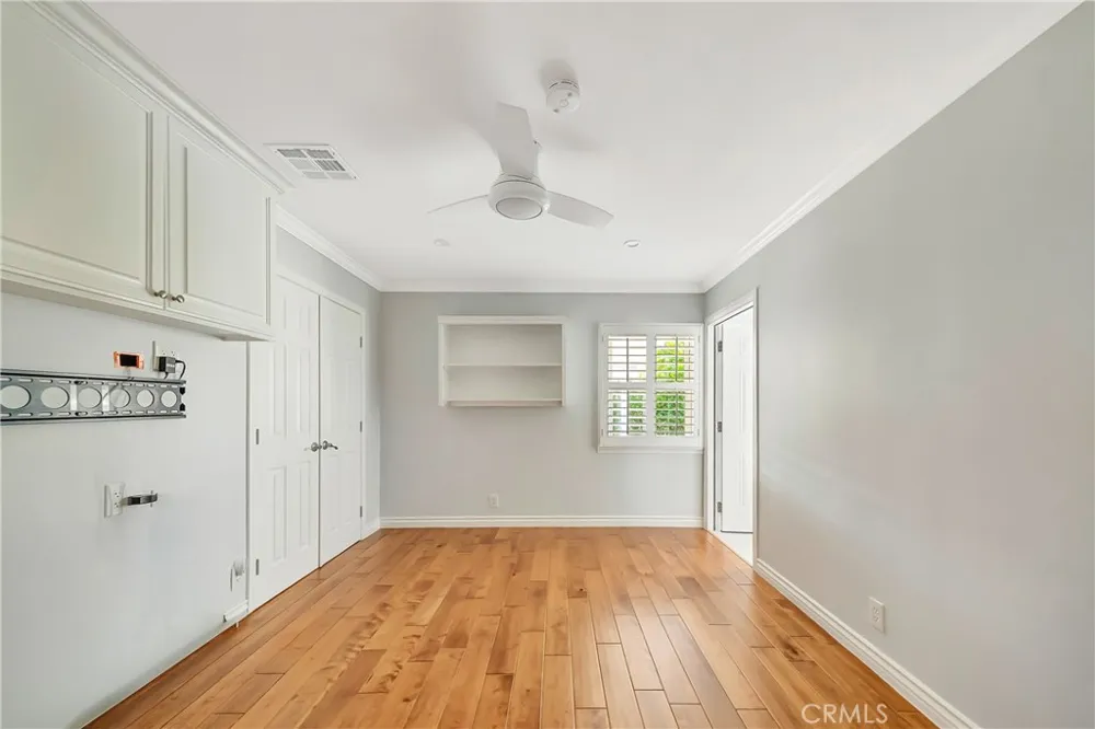 22907 Leonora Dr Woodland Hills, CA 91367