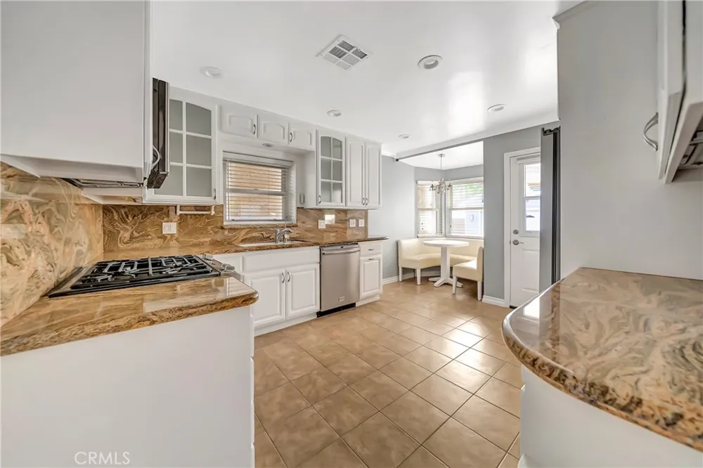 22907 Leonora Dr Woodland Hills, CA 91367