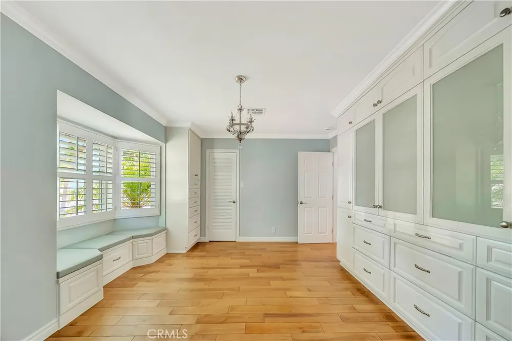 22907 Leonora Dr Woodland Hills, CA 91367