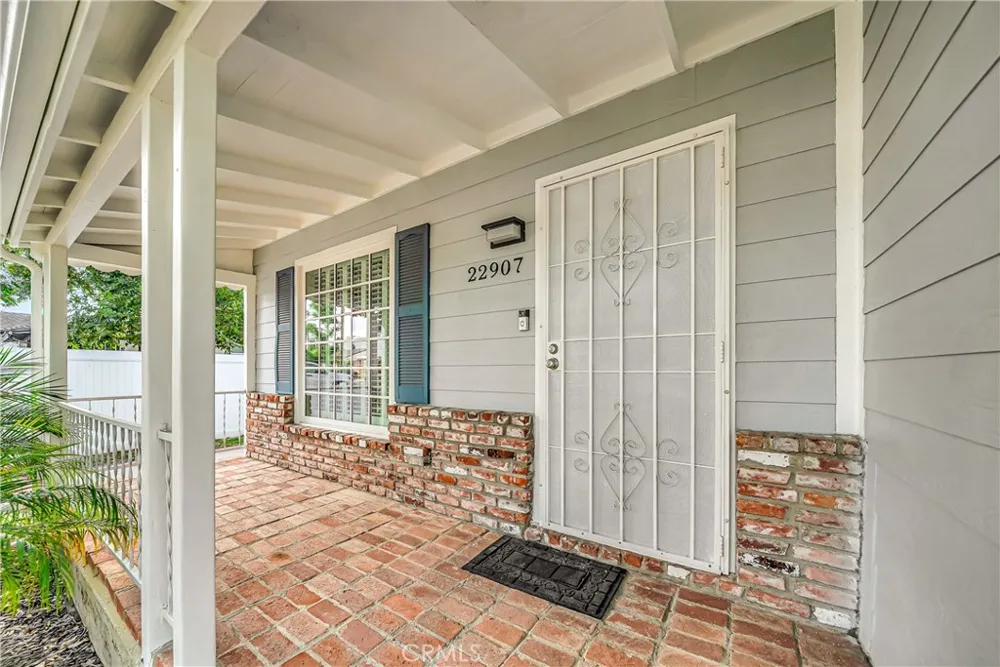 22907 Leonora Dr Woodland Hills, CA 91367