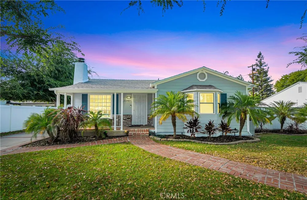 22907 Leonora Dr Woodland Hills, CA 91367