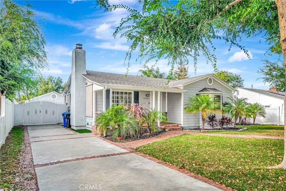 22907 Leonora Dr Woodland Hills, CA 91367