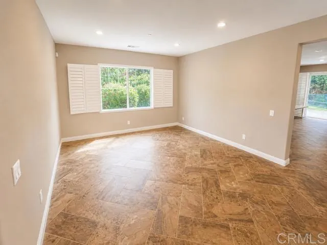 1247 Bellingham Dr Oceanside, CA 92057