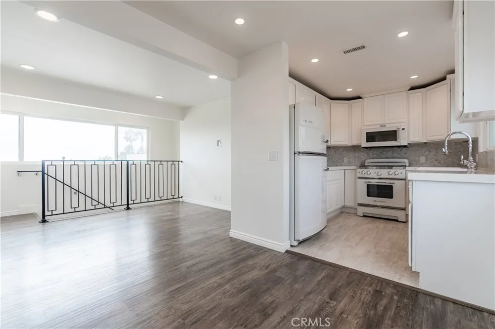 577 S Ramona #E Laguna Beach, CA 92651