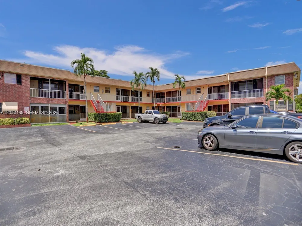 2040 NW 81st Ave #117 Pembroke Pines, FL 33024