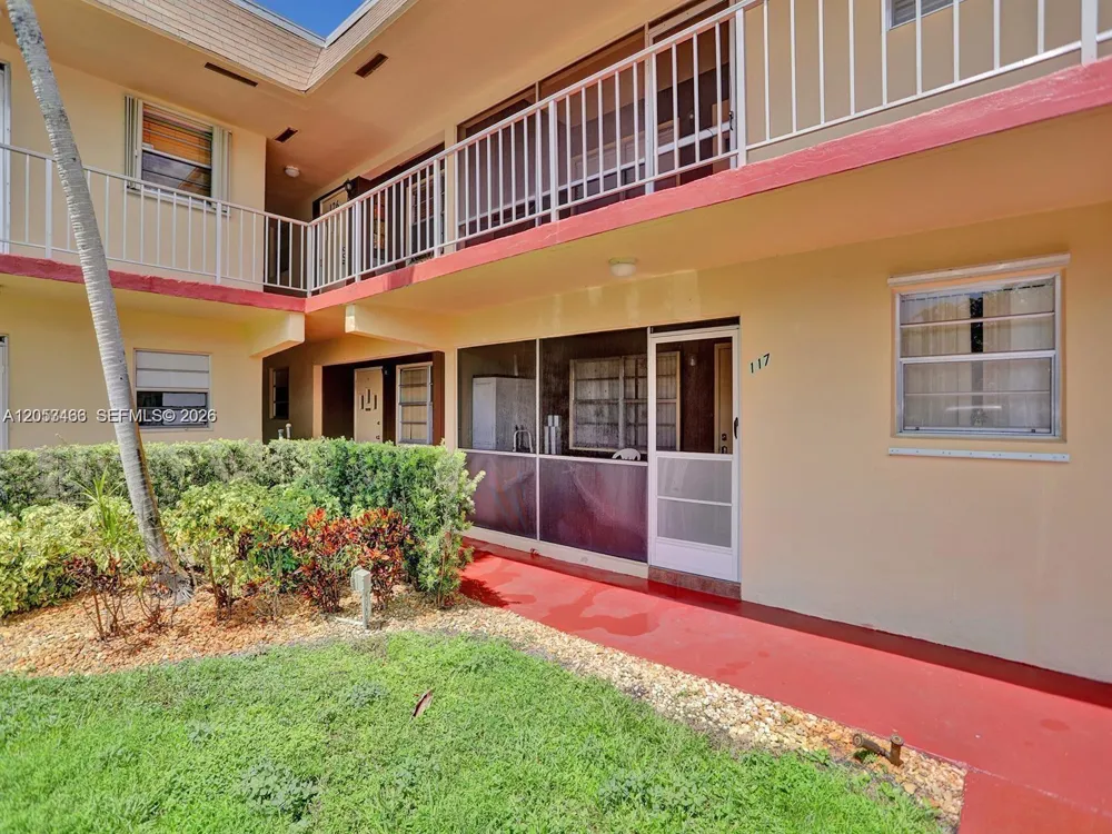 2040 NW 81st Ave #117 Pembroke Pines, FL 33024