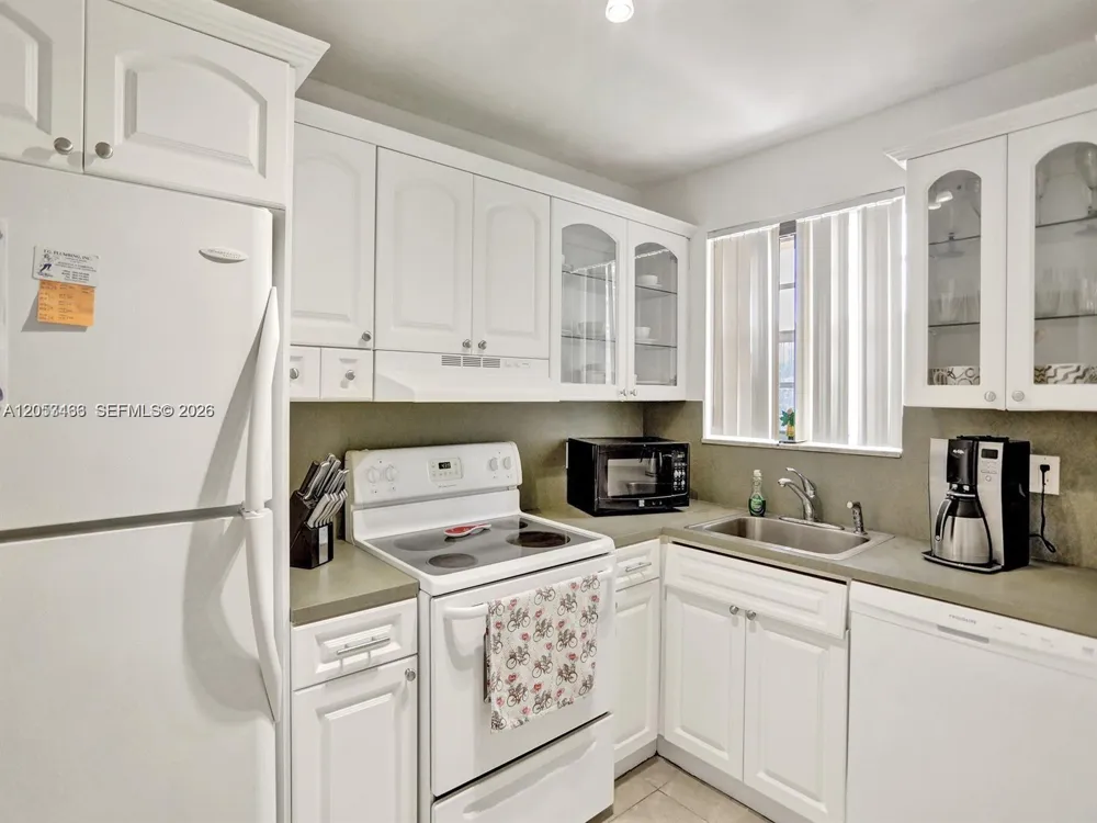 2040 NW 81st Ave #117 Pembroke Pines, FL 33024
