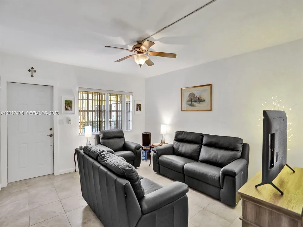 2040 NW 81st Ave #117 Pembroke Pines, FL 33024