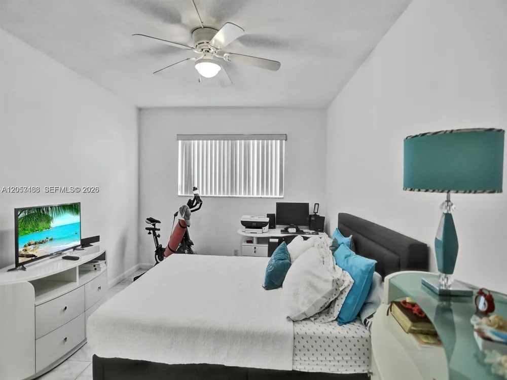 2040 NW 81st Ave #117 Pembroke Pines, FL 33024