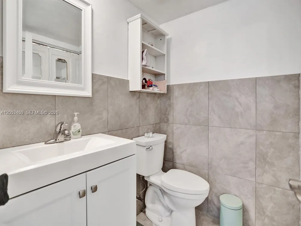 2040 NW 81st Ave #117 Pembroke Pines, FL 33024