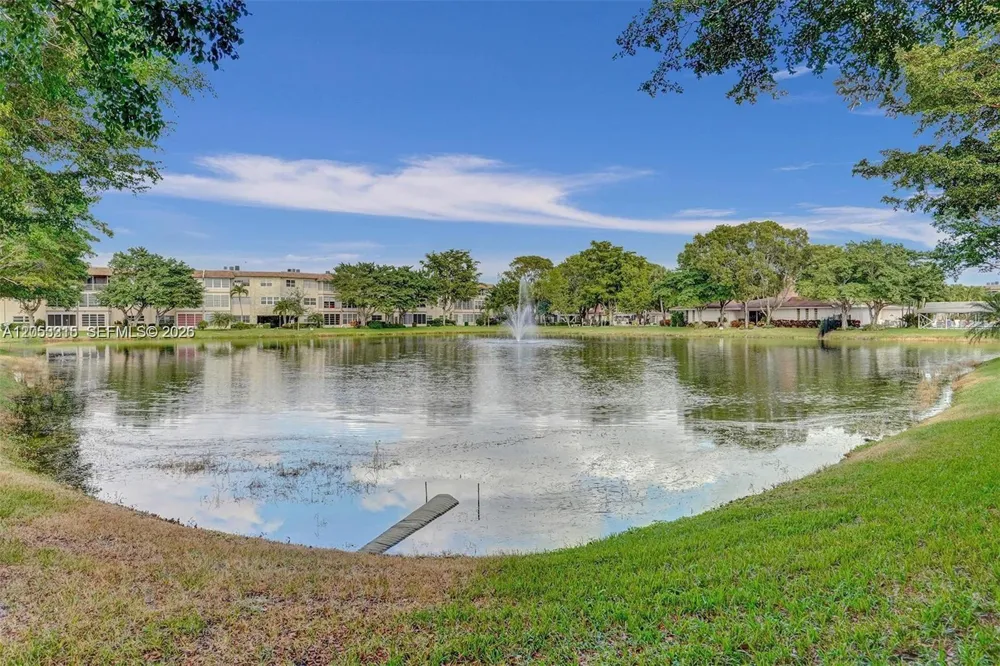 3530 NW 52nd Ave #509 Lauderdale Lakes, FL 33319