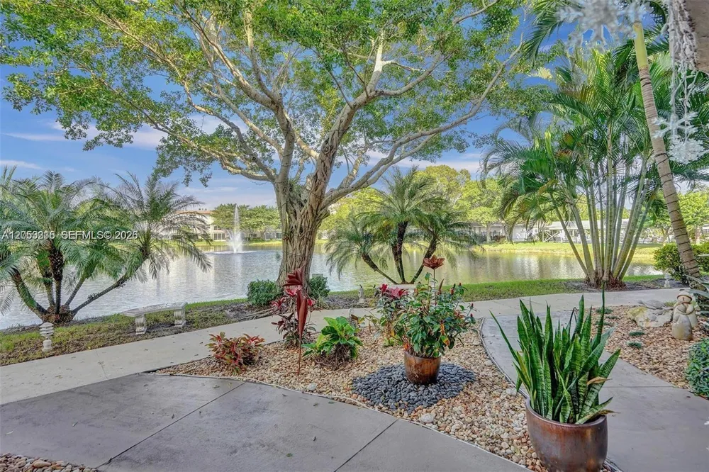 3530 NW 52nd Ave #509 Lauderdale Lakes, FL 33319