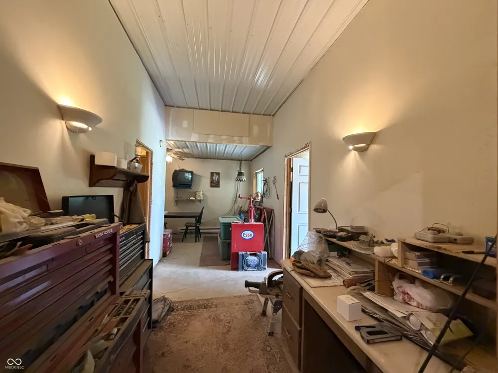 5307 W Division Road Tipton, IN 46072