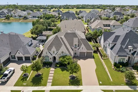 811 Shackleford Lane
