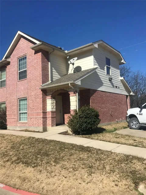 213 S Magnolia Street #201