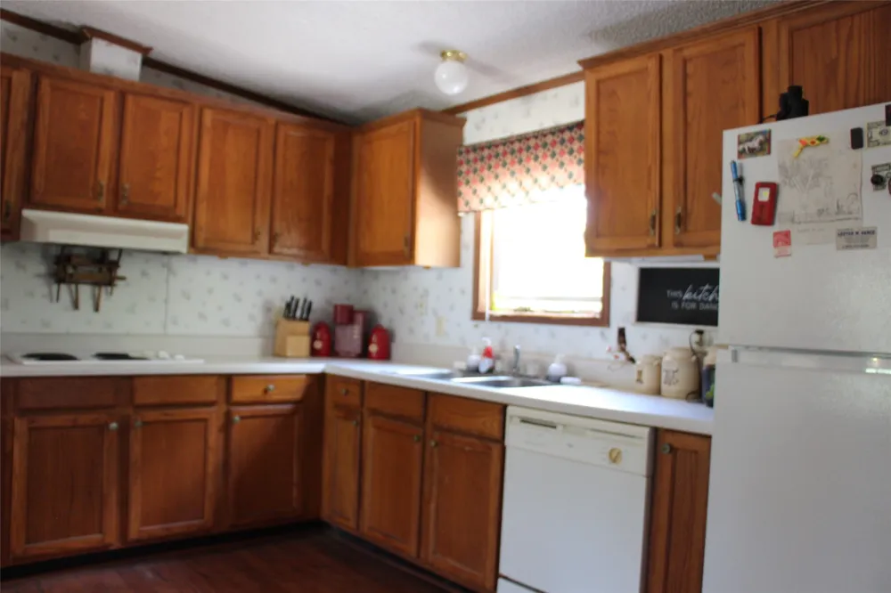 1199 County Road 1245 Savoy, TX 75479