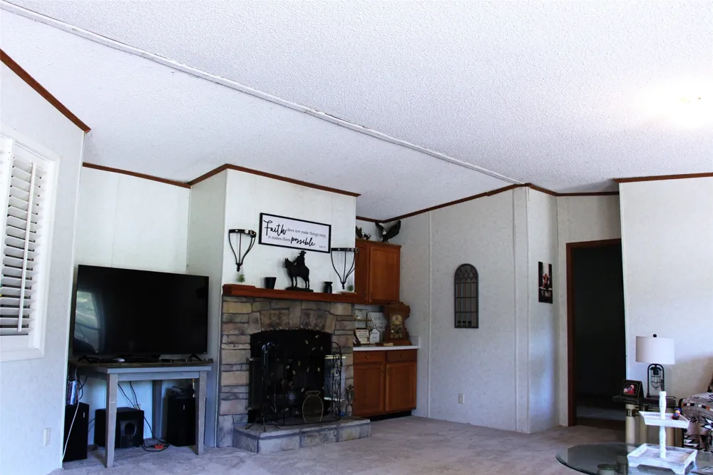 1199 County Road 1245 Savoy, TX 75479