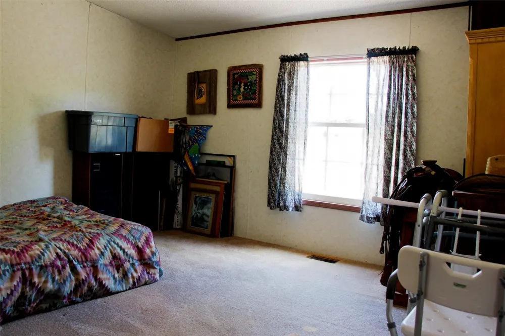 1199 County Road 1245 Savoy, TX 75479