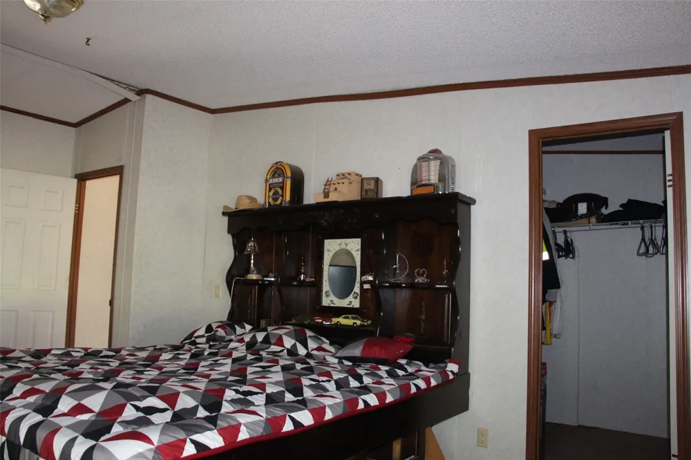 1199 County Road 1245 Savoy, TX 75479