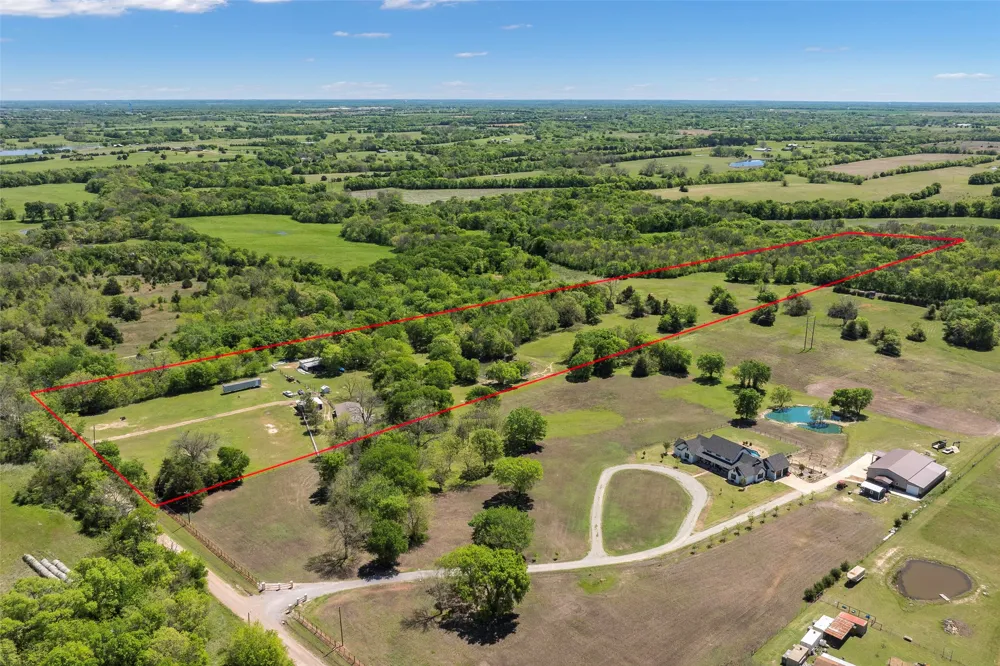 1199 County Road 1245 Savoy, TX 75479
