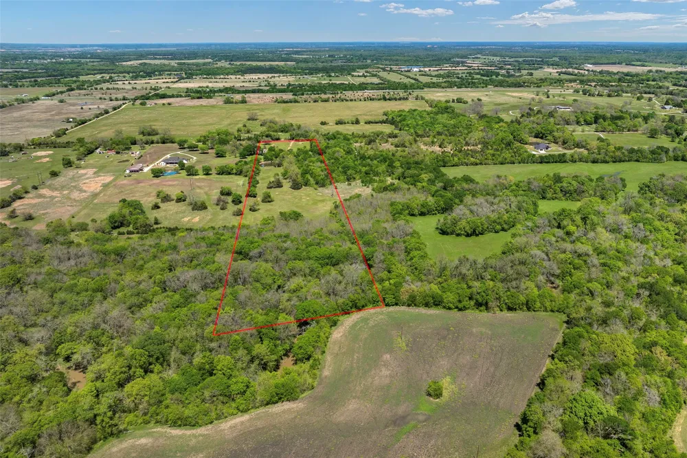 1199 County Road 1245 Savoy, TX 75479