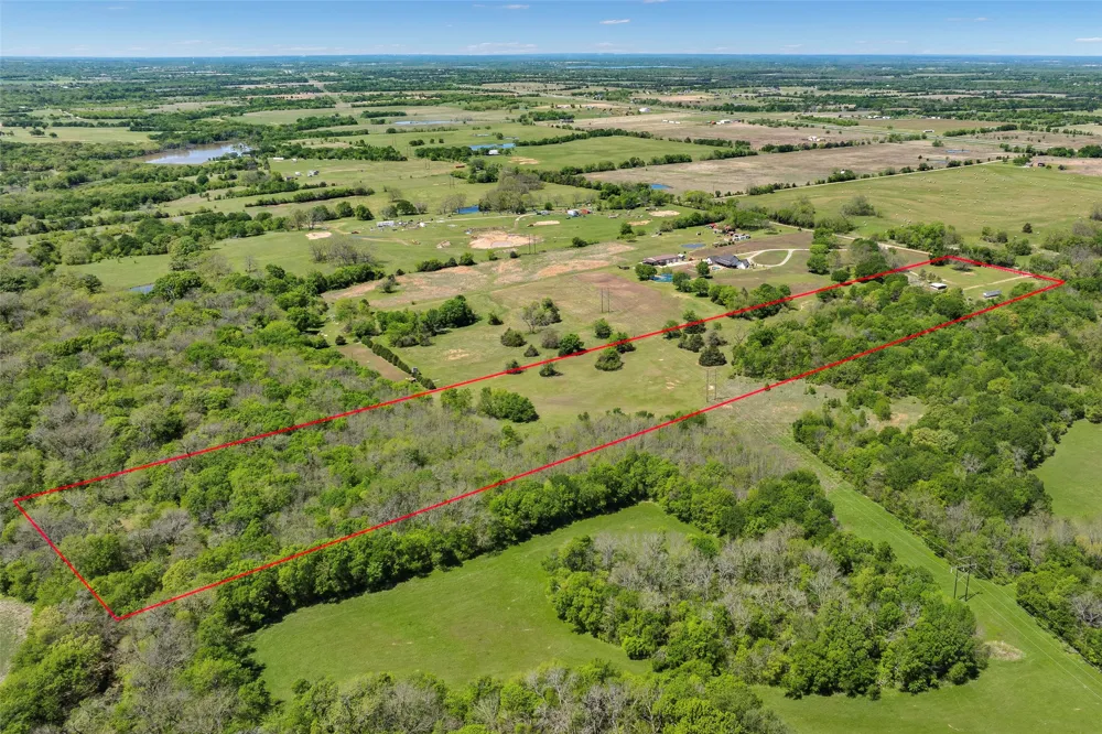 1199 County Road 1245 Savoy, TX 75479