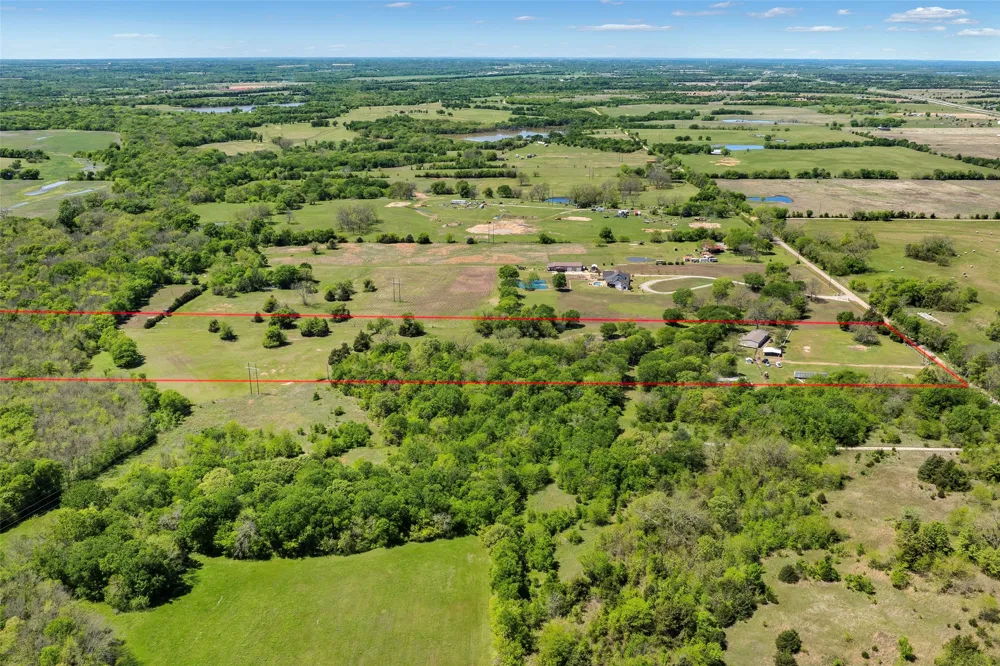 1199 County Road 1245 Savoy, TX 75479