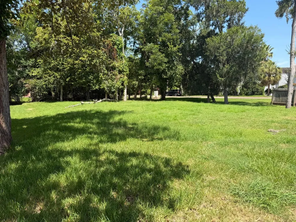 4211 Woodlake Lane Missouri City, TX 77459
