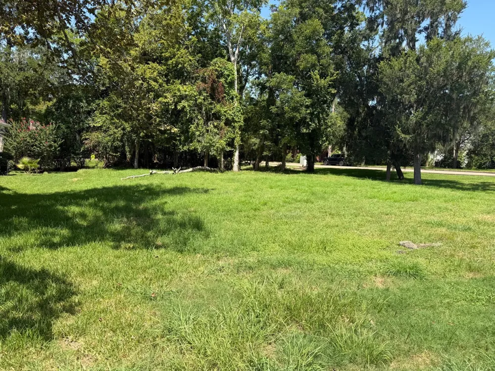 4211 Woodlake Lane Missouri City, TX 77459
