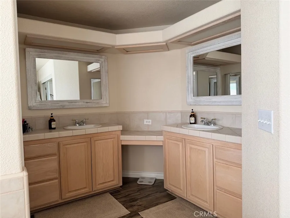 18285 Harbor Drive Victorville, CA 92395