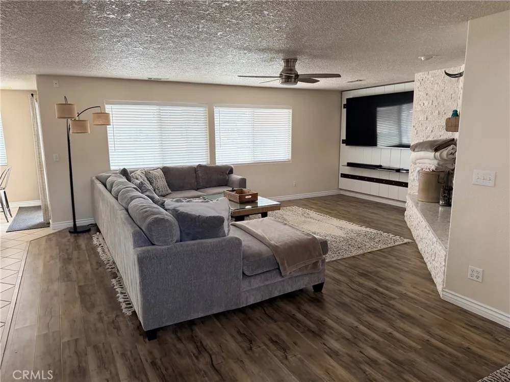 18285 Harbor Drive Victorville, CA 92395