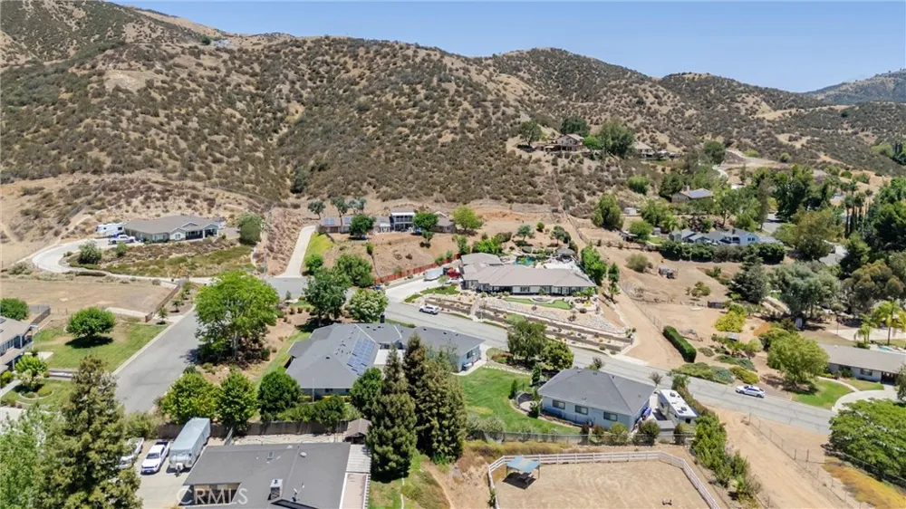 35884 Ramada Lane Yucaipa, CA 92399