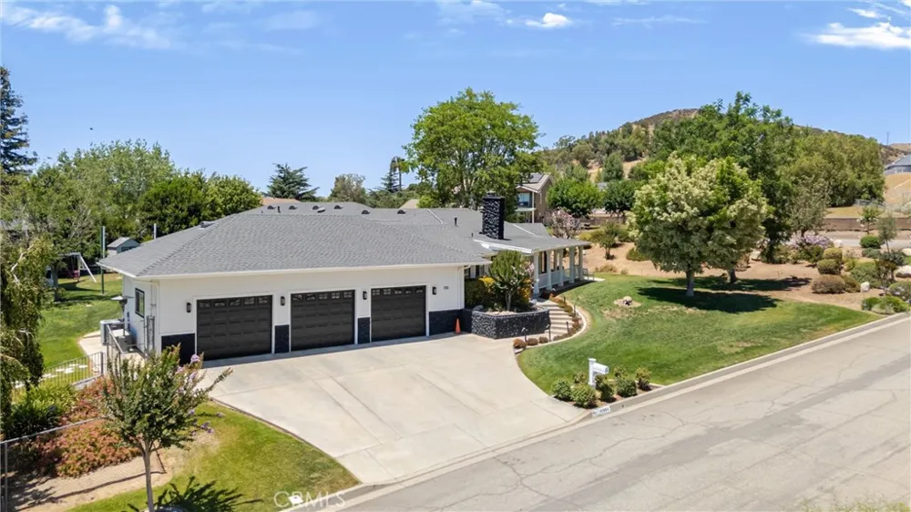 35884 Ramada Lane Yucaipa, CA 92399