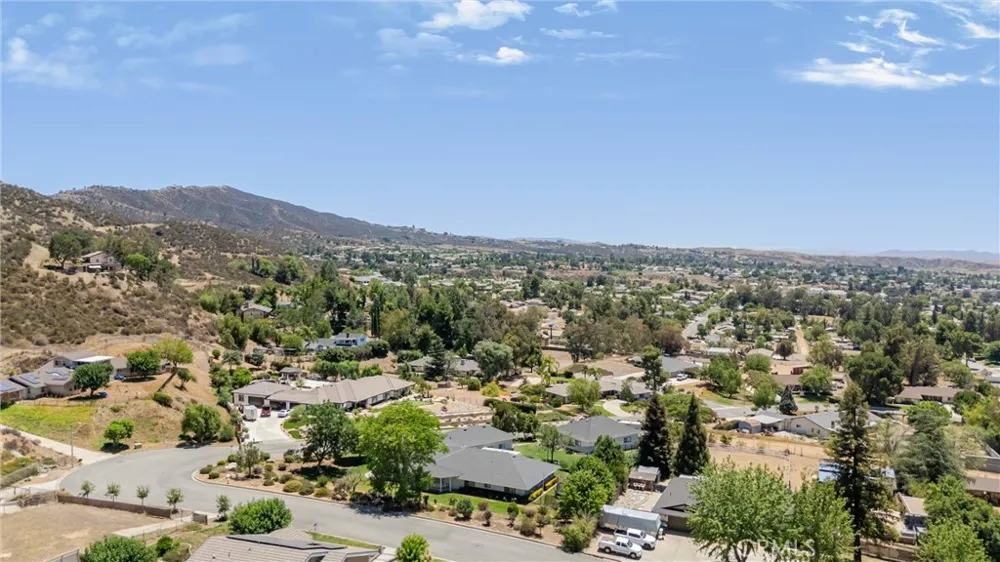35884 Ramada Lane Yucaipa, CA 92399