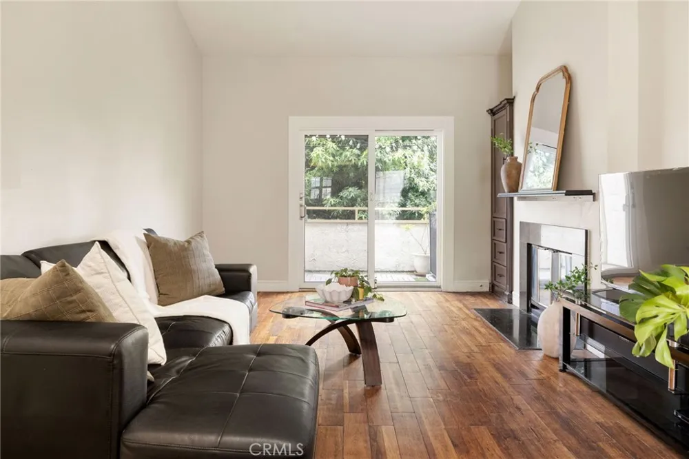645 Chestnut #305 Long Beach, CA 90802