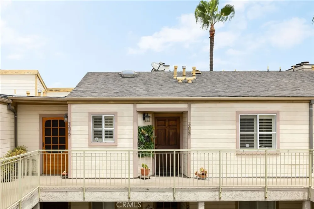 645 Chestnut #305 Long Beach, CA 90802