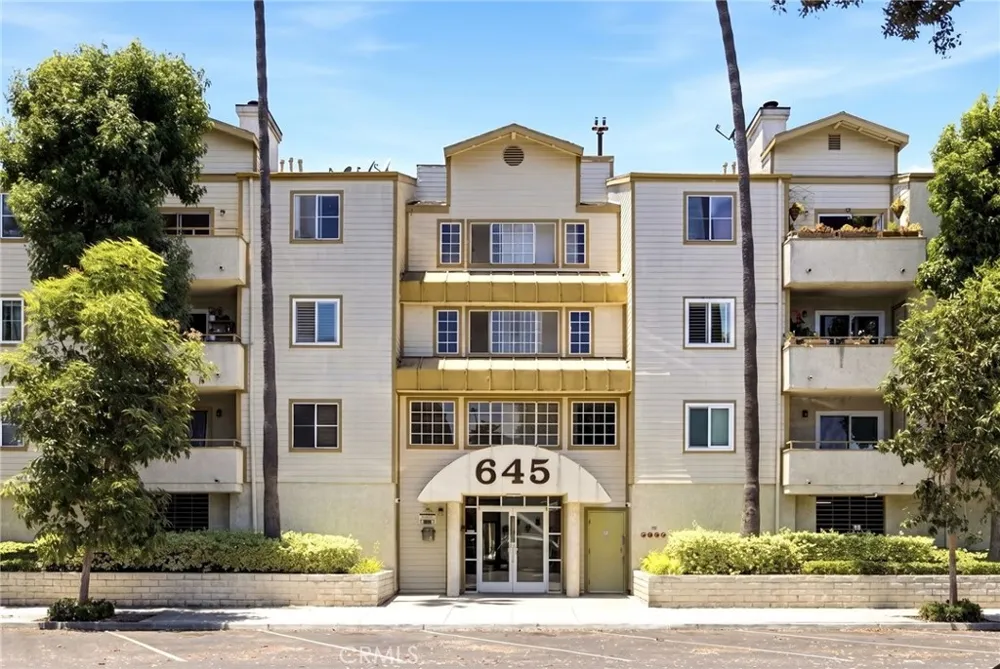 645 Chestnut #305 Long Beach, CA 90802