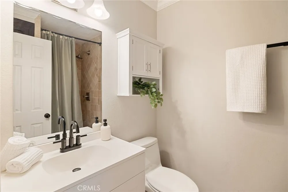 645 Chestnut #305 Long Beach, CA 90802