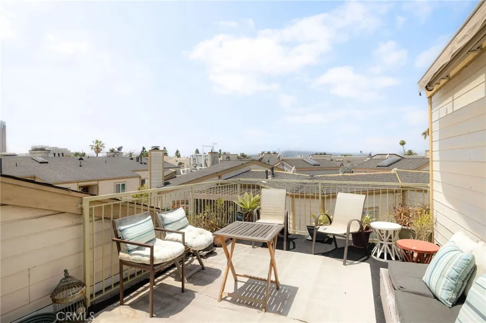 645 Chestnut #305 Long Beach, CA 90802