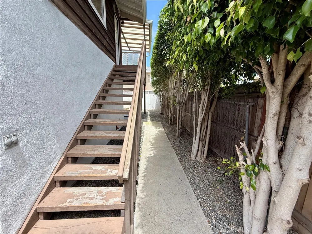 190 Costa Mesa #B Costa Mesa, CA 92627