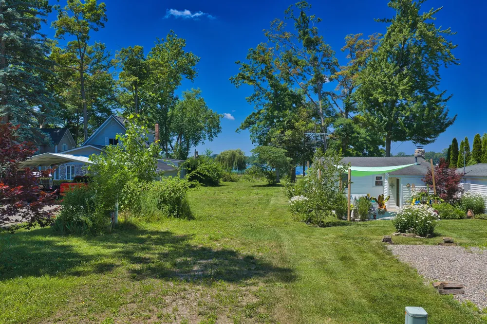 196 Wildwood Beach Road Quincy, MI 49082
